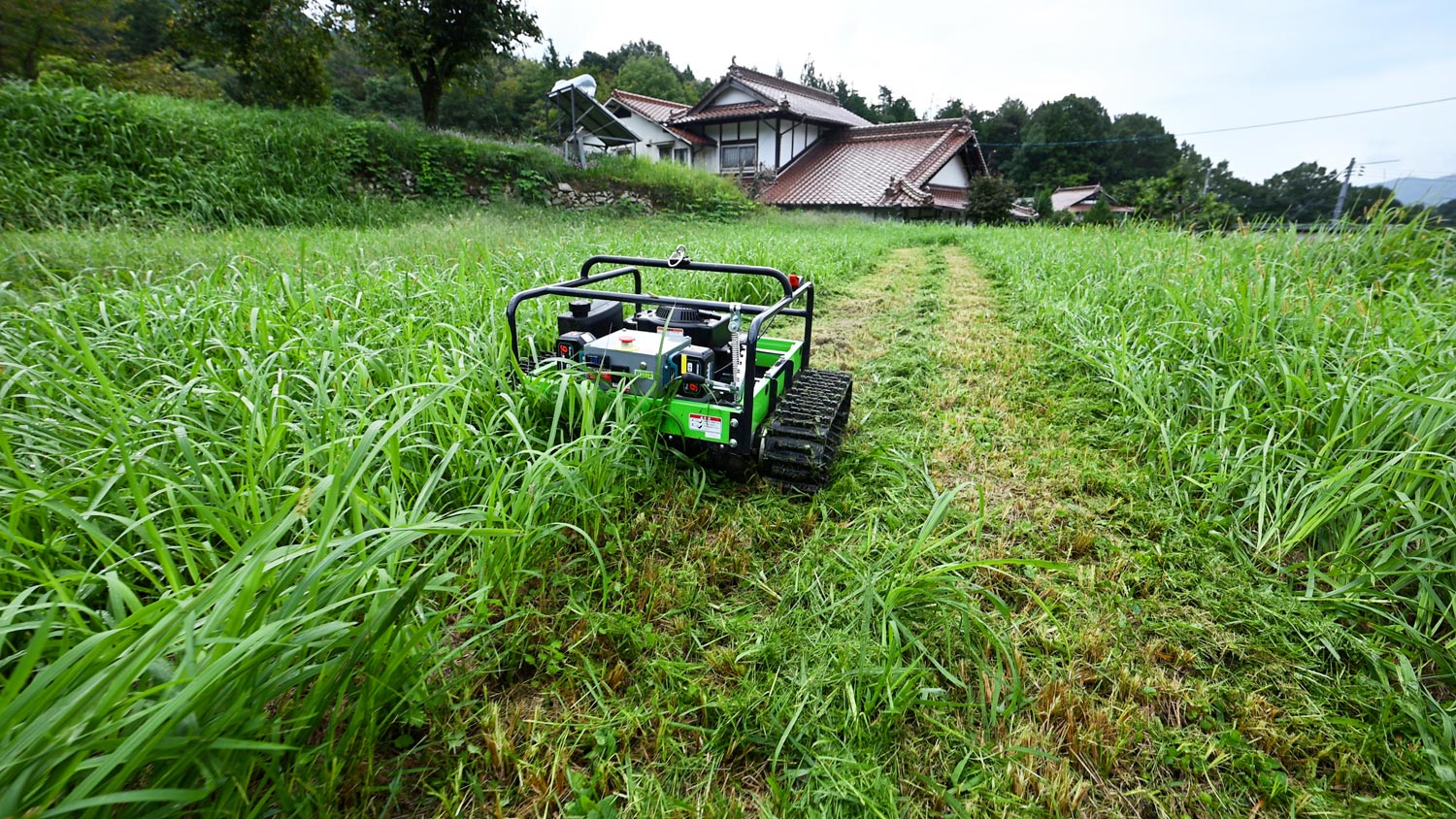 広島草刈.com 草刈り 芝刈り ラジコン草刈機